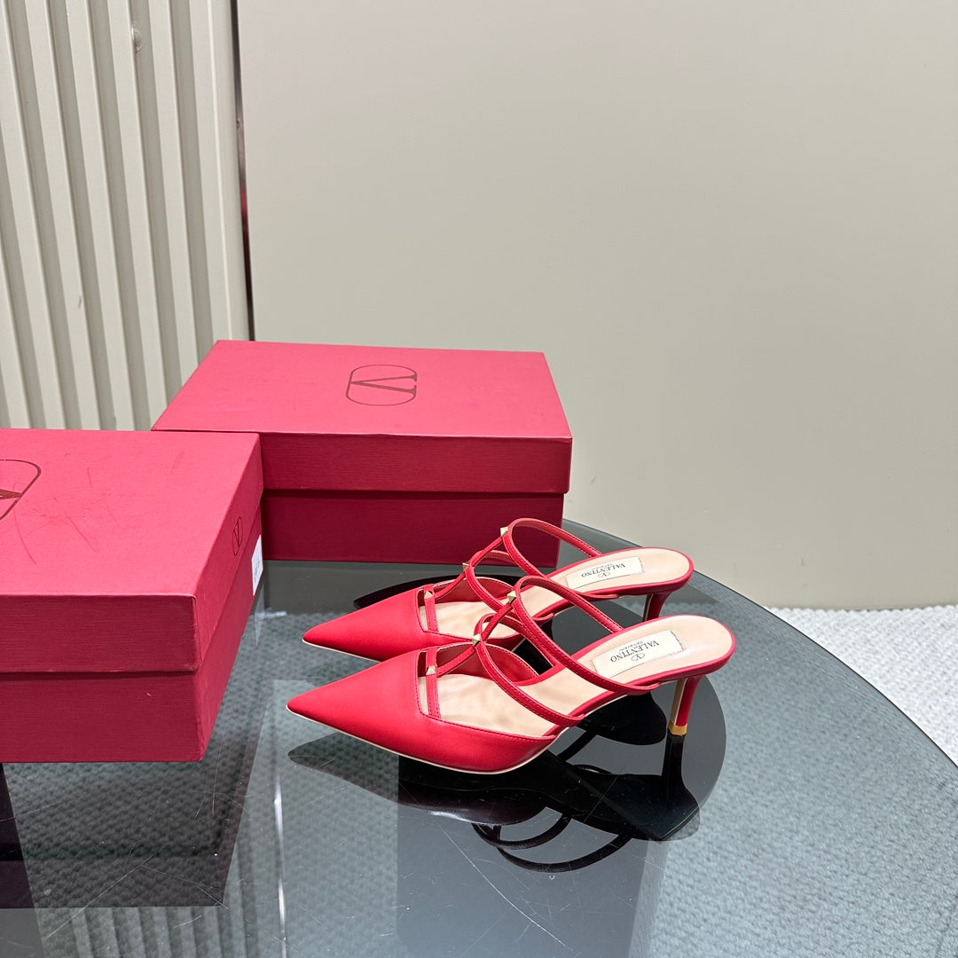 ROCKSTUD WISPY CHERRY RED CALFSKIN MULE 60MM