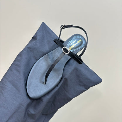 SL CRYSTAL T-STRAP FLAT SANDAL BLACK SATIN
