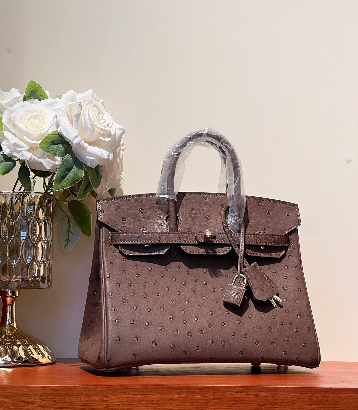 KELLY SELLIER 25 BAG IN PEACAN BROWN OSTRICH LEATHER WITH GOLD RHINSTONES