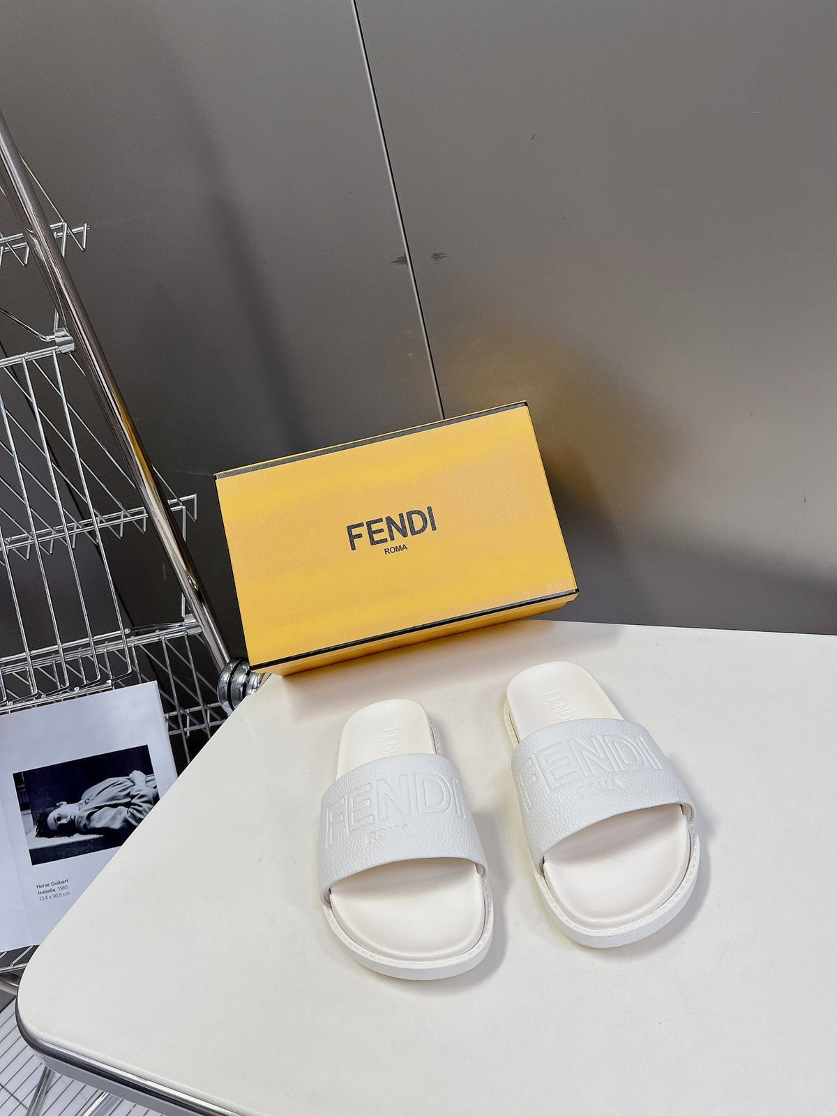 FENDI ROMA SLIDES IN WHITE LAMBSKIN LEATHER