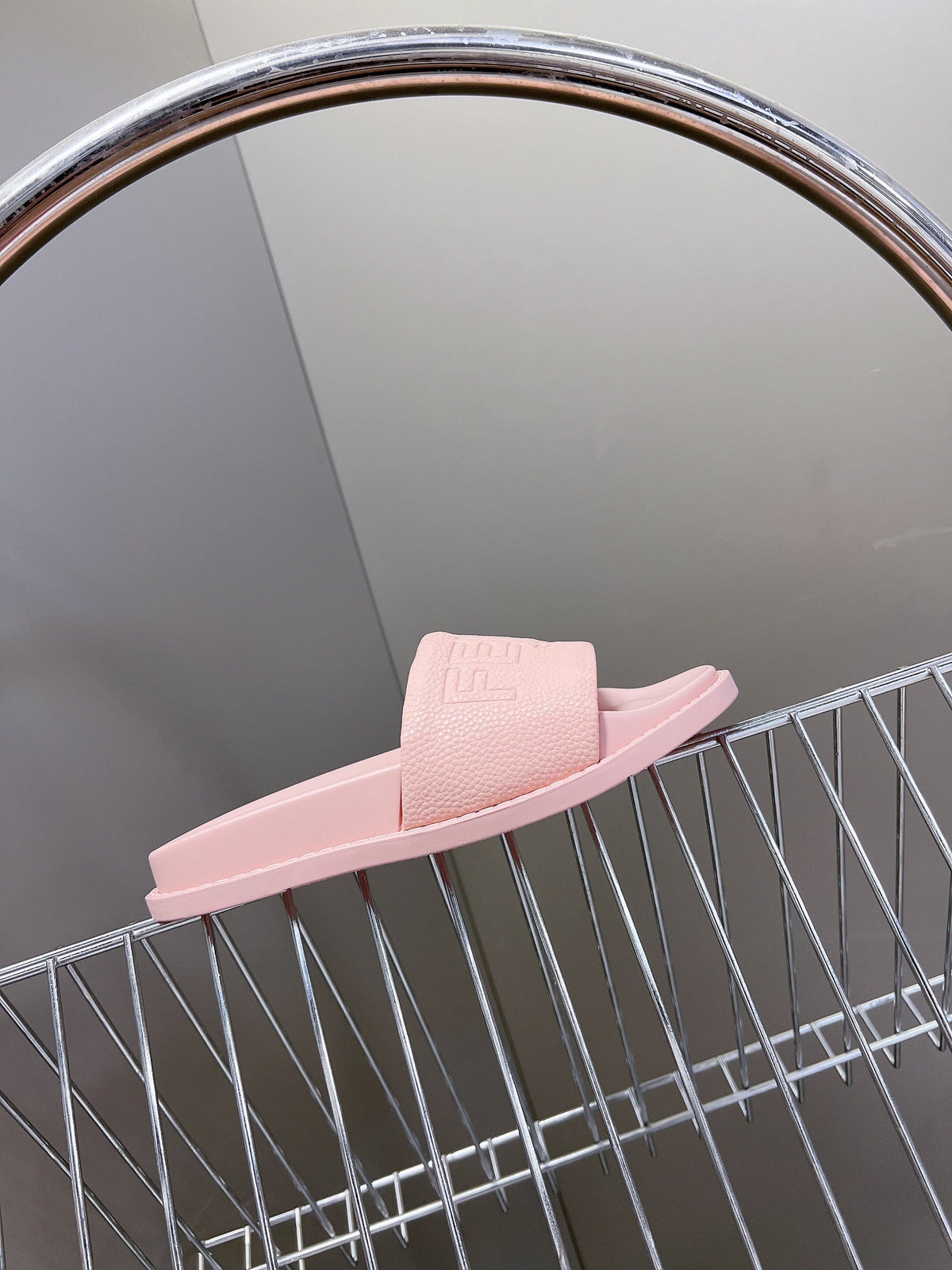FENDI ROMA SLIDES IN LIGHT PINK LAMBSKIN LEATHER