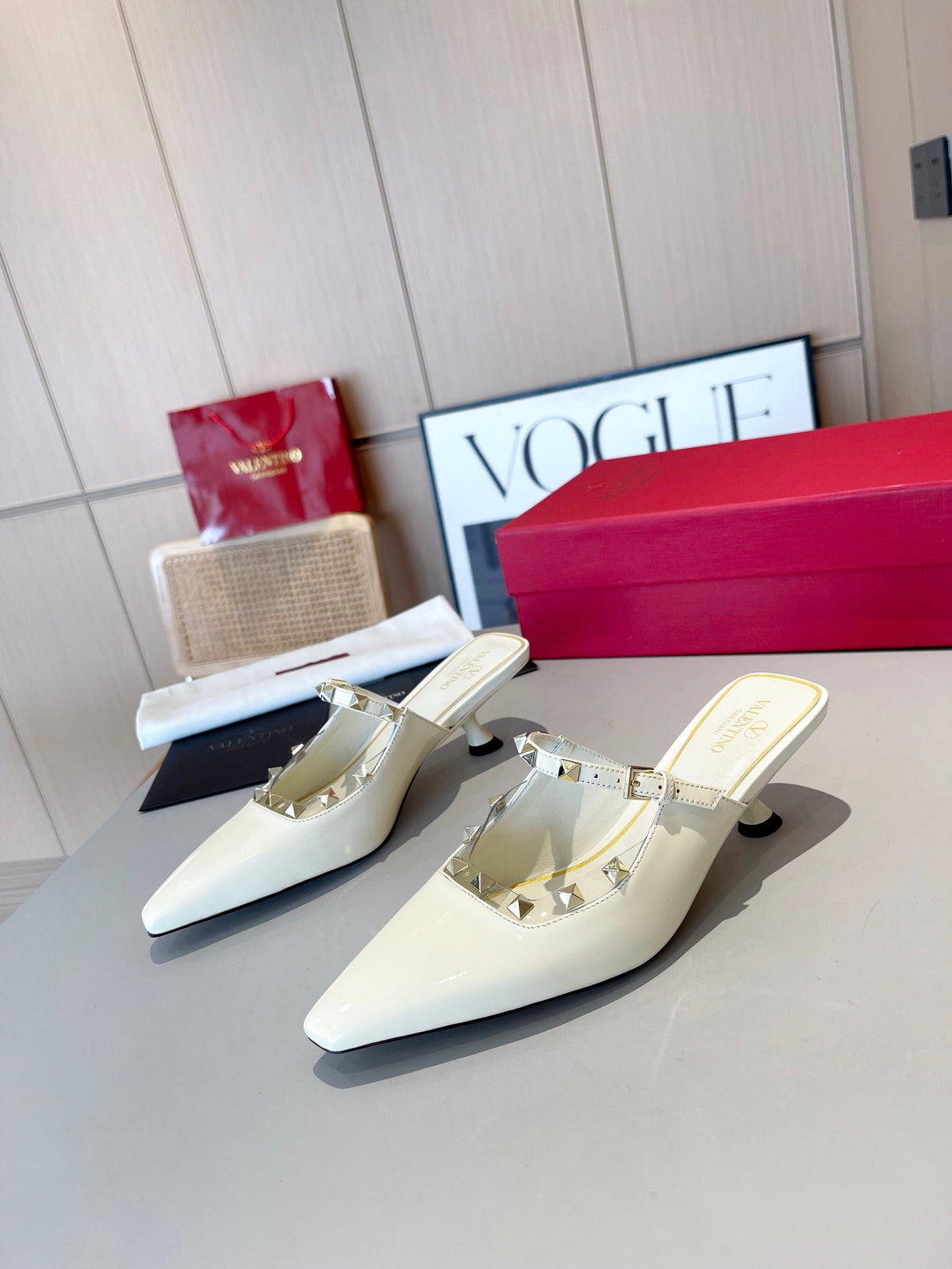 ROCKSTUD CAGED MULES 5 CM IN WHITE CALFSKIN