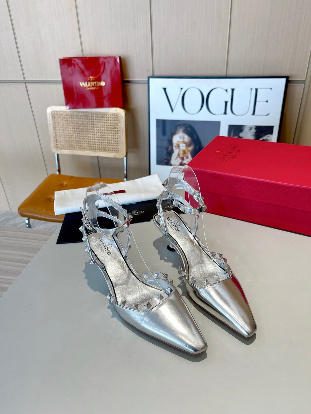 ROCKSTUD CAGED SLINGBACKS 5 CM IN SILVER CALFSKIN