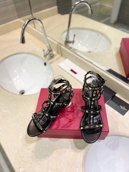 ROCKSTUD SANDAL WITH STRAP IN BLACK CALFSKIN 60 MM