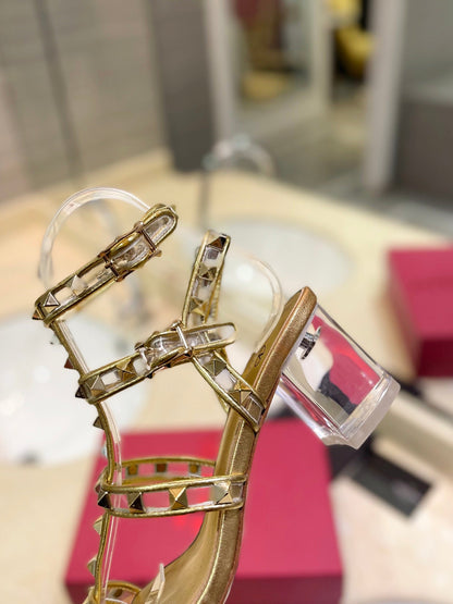 ROCKSTUD SANDAL WITH STRAP IN GOLD CALFSKIN 60 MM