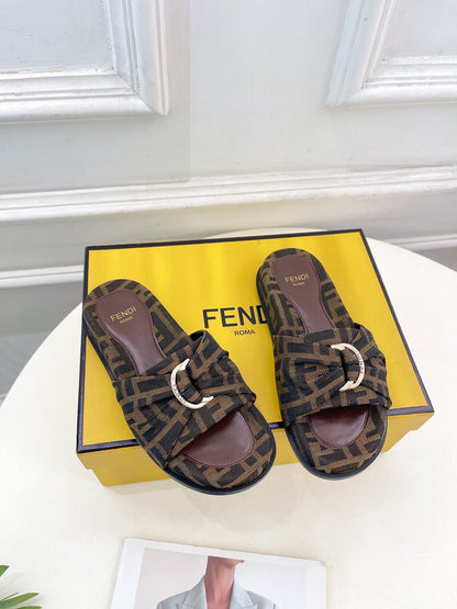 FENDI FLAT SLIPPER IN CHOCOLATE BROWN MONOGRAM JACQUARD FABRIC WITH GOLD HARDWARE