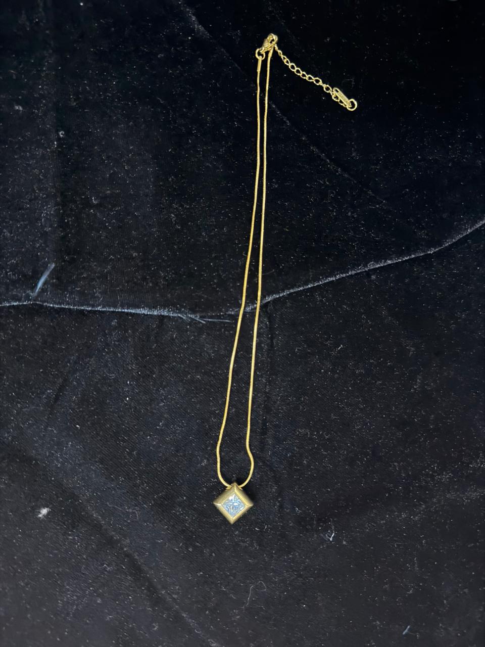 Premium Gold Clover Bracelet Set – Classy & Trendy