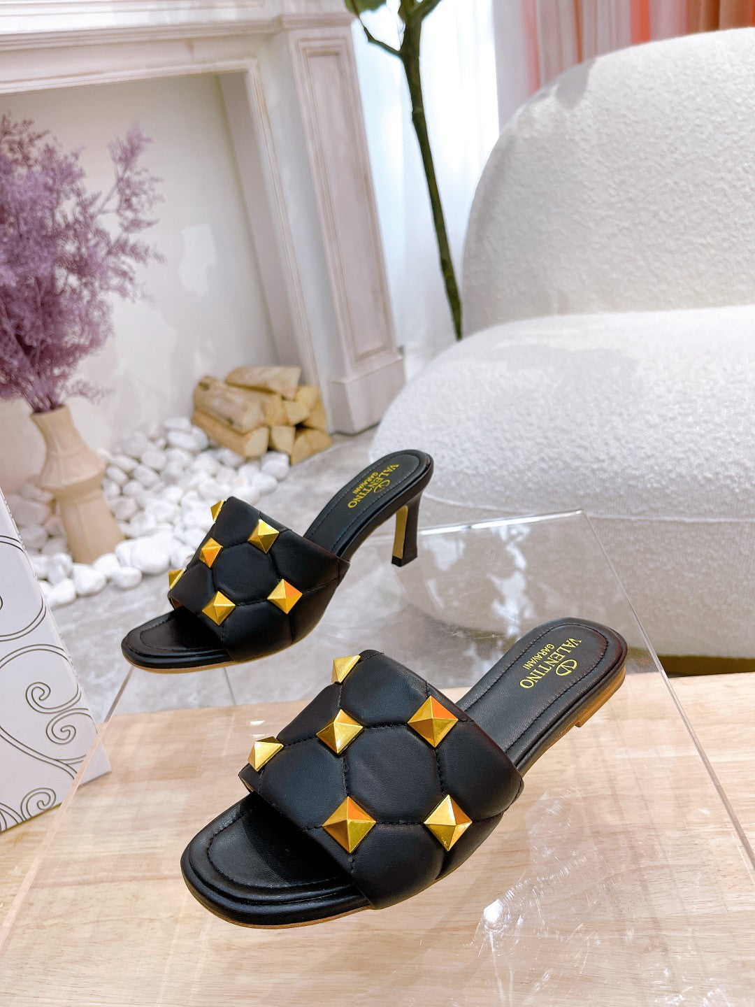 STUD FLAT SLIDE IN BLACK LAMBSKIN
